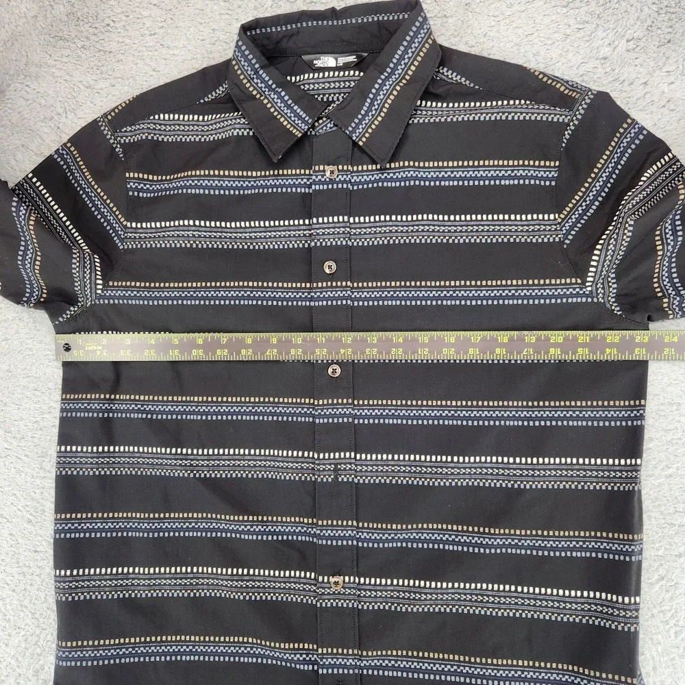 The North Face Slate Woven Long Sleeve Button Up Shirt Mens L Black Aztec Stripe